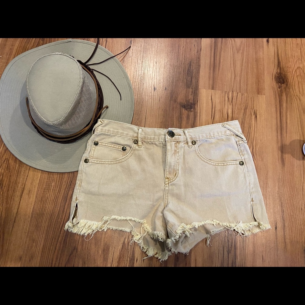 Cream high waisted Free People shorts